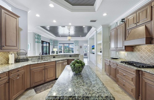 Naples House | Luxurious 4-Bedroom Estate with TPC Golf Access in Treviso Bay – Seasonal Rental