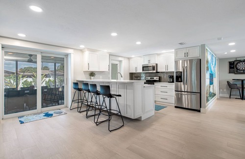 Sarasota Villa | Luxurious 4-Bedroom Retreat near Siesta Key