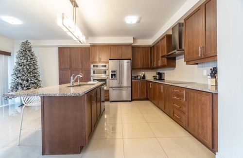 Brampton House | ★ Luxurious 4BR House w/5-Star Amenities