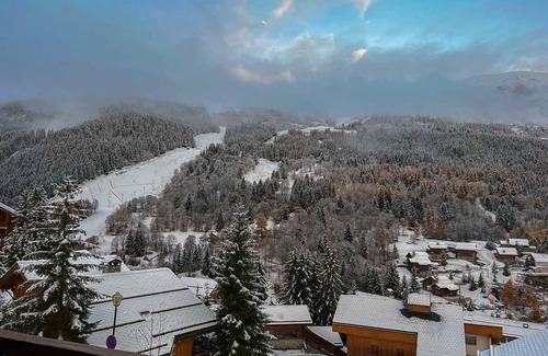 Meribel Centre Apartment | Luxurious 5-bedroom duplex near slopes