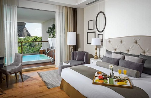 Villa Juarez Resort | Luxurious 5-Star Resort (Rated "Top 5" in Latin America) 3 Bedrooms (sleeps 10).