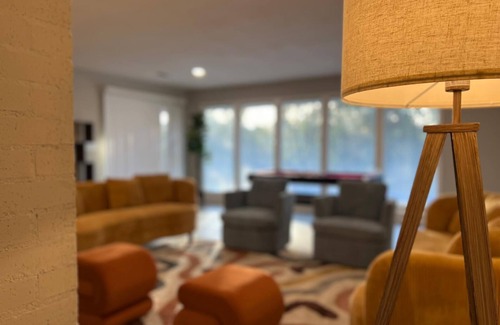 Columbus House | Luxurious 5BDR Home: Playset, Games & Pool Table
