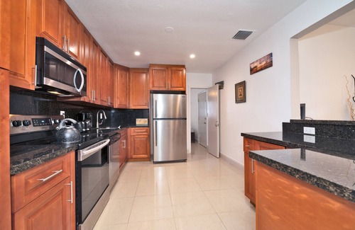 Seybold House | Luxurious 5bed and 3bath