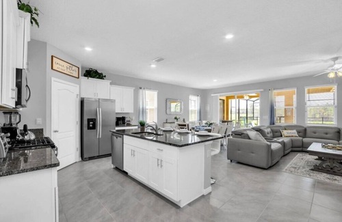 Loughman House | Luxurious 6 Bed Pool Home in Solterra-7631OML