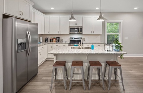Talbot's Corner House | Luxurious 8 bd/6ba with ROOFTOP! Price is the total!