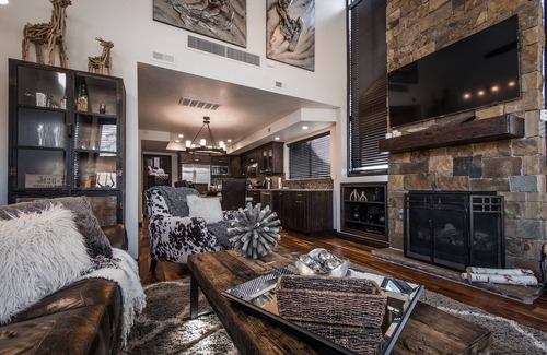 Park City House | Luxurious and modern townhome with a ton of room!