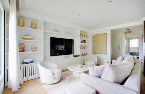 Chaillot Apartment | Luxurious apartment - 2BR- 6P Eiffel Tower view