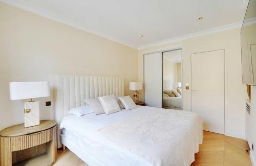 Chaillot Apartment | Luxurious apartment - 2BR- 6P Eiffel Tower view