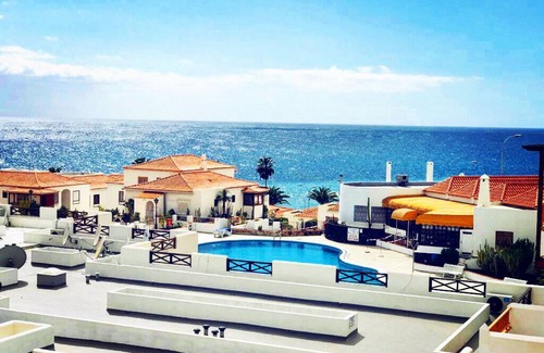 Costa Adeje Apartment | Luxurious apartment with fantastic ocean view, directly on the beach