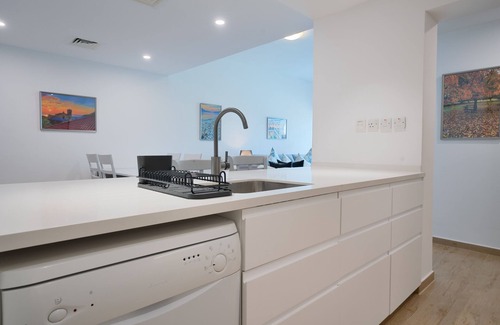 The Greens Apartment | Luxurious Apt with Balcony The Greens Dubai
