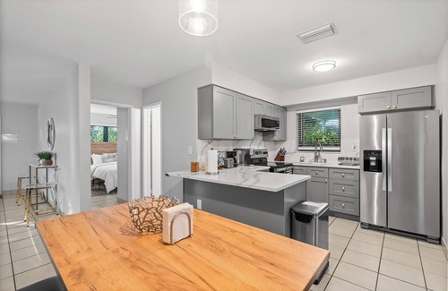 Lake Estates Apartment | Luxurious Area! Managed by BNR Vacation Rentals