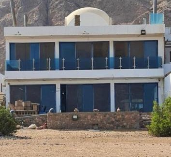 Dahab Villa | Luxurious Beachfront Villa with Private Pool & Jacuzzi in Dahab