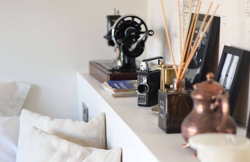 Poole Cabin | Luxurious Cabin - wet room, desk & mini library 5 minutes from beach