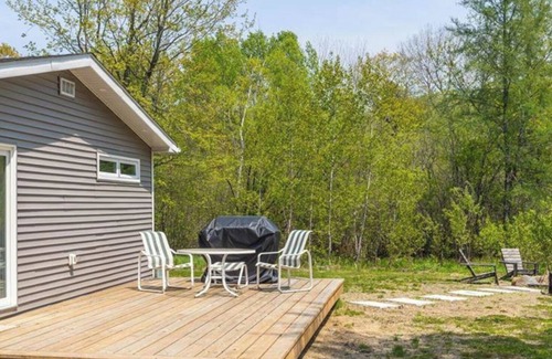 Muskoka Lakes House | Luxurious cozy getaway in the heart of Muskoka!
