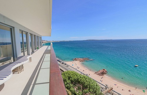 Cannes La Bocca Apartment | Luxurious design apt with sea view