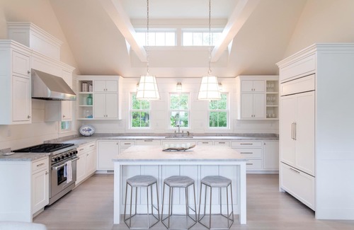 Nantucket Town House | Luxurious Designer Home, Cliff Area, Walk to Town, Pool
