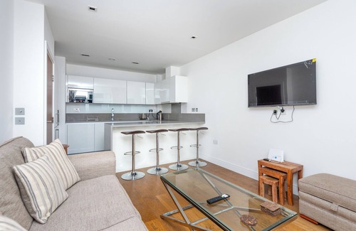 Ealing Apartment | Luxurious Ealing apartment with incredible views