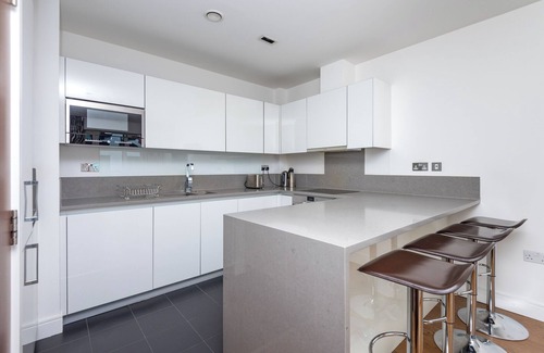Ealing Apartment | Luxurious Ealing apartment with incredible views