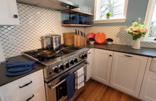 Walla Walla House | Luxurious farm estate w/seasonal heated pool!