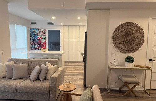 Innisfil Condo | Luxurious Friday Harbour Condo