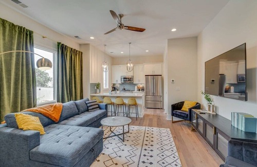Germantown House | Luxurious Germantown Homes with Rooftop Decks
