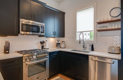 Germantown House | Luxurious Germantown Homes with Rooftop Decks