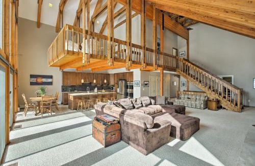 Grand Lake House | Luxurious Grand Lake Vacation Rental with Hot Tub!