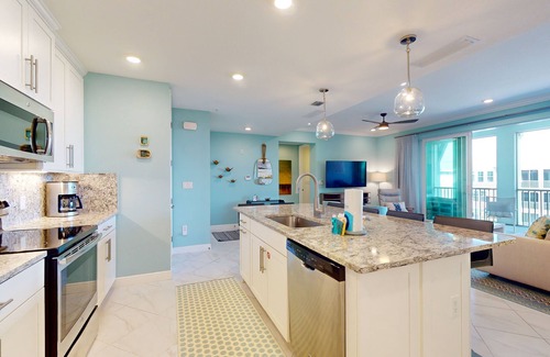 Whitney Beach Condo | Luxurious home with AC, Wifi, resort style amenities and close to Gulf beaches