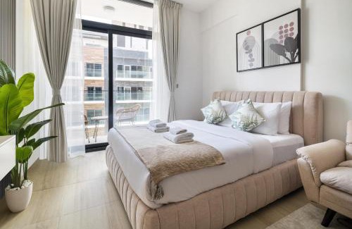 Jumeirah Village Apartment | Luxurious Jvc Studio Near Circle Mall & Parks