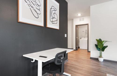 North Raleigh Apartment | Luxurious King 3BR Suite in North Raleigh!