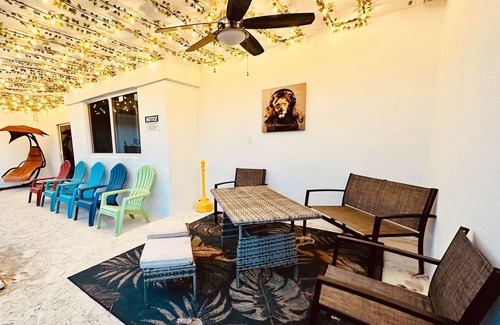Miramar House | Luxurious Lake View Pool and Gaming Villa