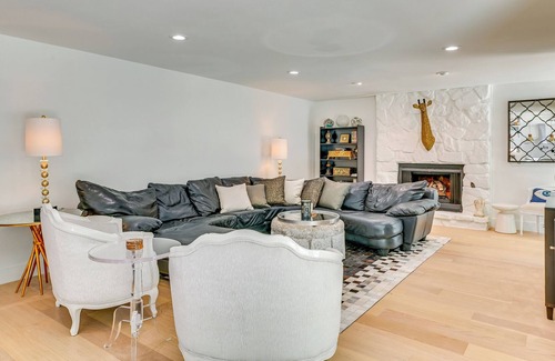 Lewisville House | Luxurious Lewisville Retreat w/ Pool & Fireplace!
