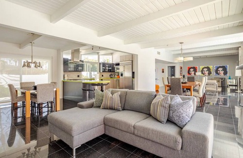 Vista Las Palmas Villa | Luxurious Mid-Century Modern Retreat with Private Pool & Stunning Mountain Views