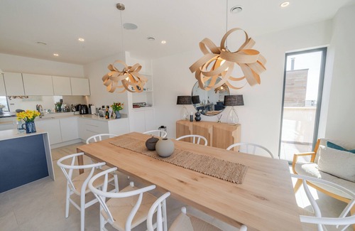 Downderry House | Luxurious new beach house with hot hub, EV charger, dog friendly & parking