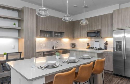 West Oak Hill Apartment | Luxurious New Unit 1Bd1Ba Pool, Golf Sim