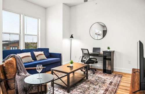 West Oak Hill Apartment | Luxurious New Unit 1Bd1Ba Pool, Golf Sim