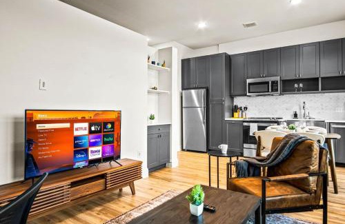 West Oak Hill Apartment | Luxurious New Unit 1Bd1Ba Pool, Golf Sim