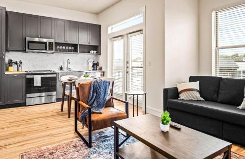 West Oak Hill Apartment | Luxurious New Unit 1Bd1Ba Pool, Golf Sim