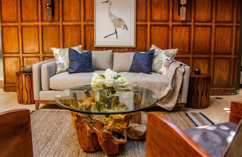 Kahala House | Luxurious Oceanfront Estate w/Pool & Hot tub, Panoramic Views, Kaiko'o Villa