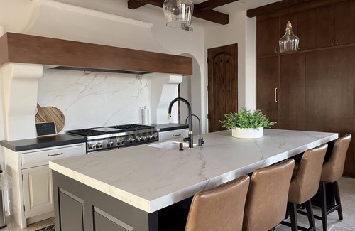 Monterey House | Luxurious & Peaceful 6 bedroom Home w/Pool - 5acre