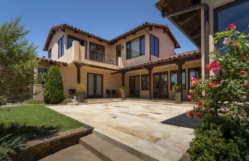 Monterey House | Luxurious & Peaceful 6 bedroom Home w/Pool - 5acre