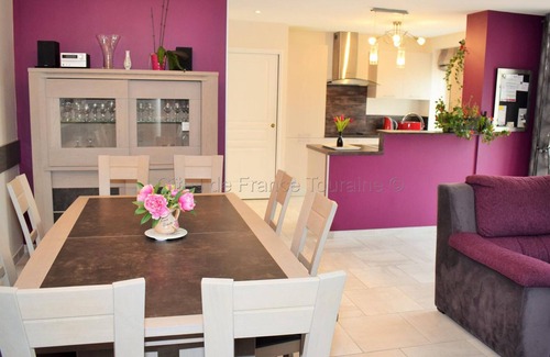 Benais Cottage | Luxurious Retreat in Loire Valley: Spa, Sauna, Fitness, Family-Friendly, Close to Castles and Vineyards