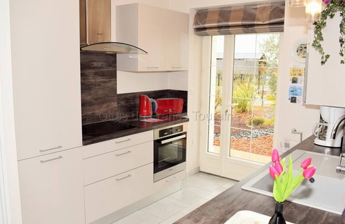Benais Cottage | Luxurious Retreat in Loire Valley: Spa, Sauna, Fitness, Family-Friendly, Close to Castles and Vineyards