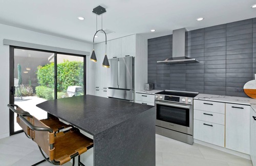 Palm Desert Condo | Luxurious Retreat with Designer Touches | North-Facing Back Patio | Pool and Spa Access