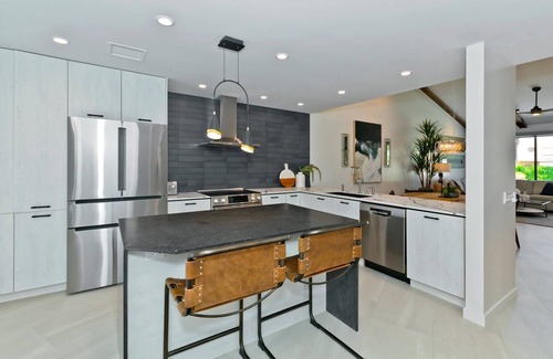 Palm Desert Condo | Luxurious Retreat with Designer Touches | North-Facing Back Patio | Pool and Spa Access