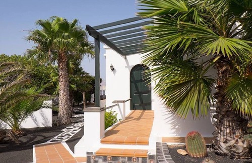 Macher Villa | Luxurious Rustic House | Villa Nicolivos | Beautiful Seaviews | Macher |.