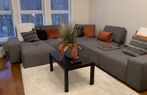 Downtown Condo | Luxurious Space Norfolk, VA Waterside District.