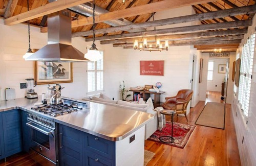 Cannonborough Elliotborough Apartment | Luxurious, Spacious & Historic- 5 Min Walk to King