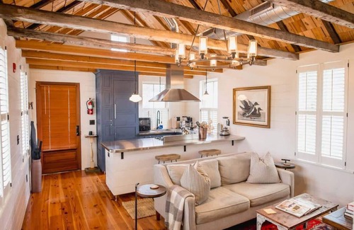 Cannonborough Elliotborough Apartment | Luxurious, Spacious & Historic- 5 Min Walk to King