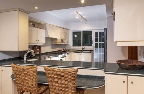 Zona Hotelera Villa | Luxurious & Spacious living on the beach! Breathtaking Views!